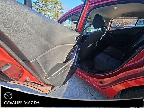 Used 2017 MAZDA MAZDA3 Sport image 24