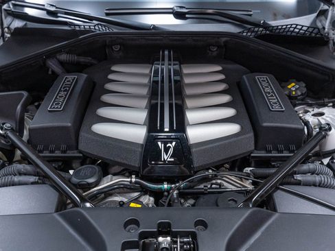 Used 2017 Rolls-Royce Dawn RWD image 55