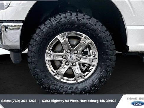 Used 2023 Ford F150 Lariat w/ Trailer Tow Package image 7