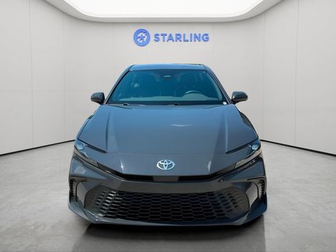 Used 2025 Toyota Camry SE FWD image 3