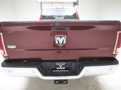 Used 2016 RAM 3500 Laramie RWD image 3