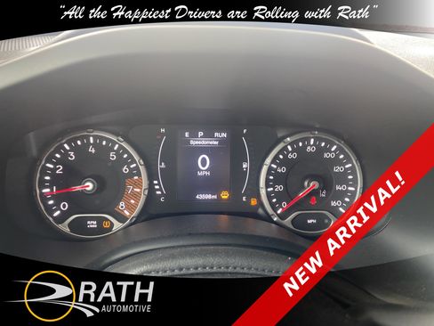 Used 2022 Jeep Renegade Sport w/ Sport Appearance Group FWD image 13