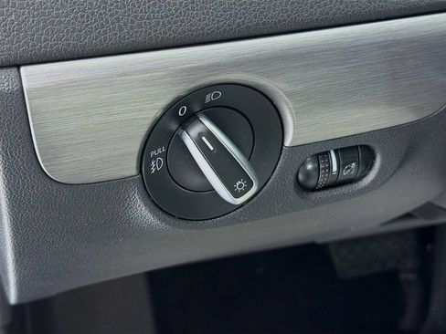 Used 2016 Volkswagen Jetta Sport FWD image 10