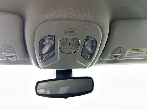 Used 2019 Jeep Compass Latitude image 24