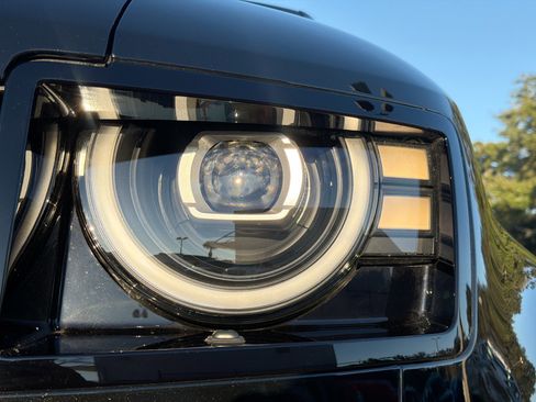 New 2026 Land Rover Defender 130 V8 image 9