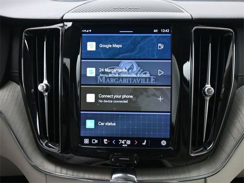 Used 2023 Volvo XC60 B6 Ultimate w/ Climate Package image 14