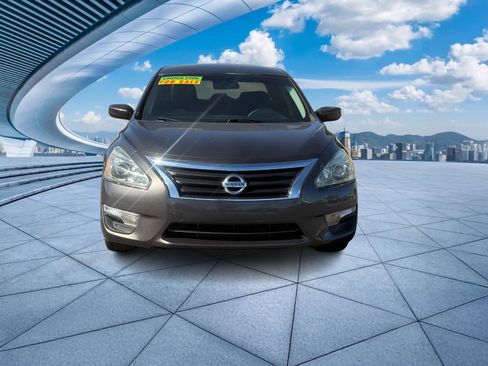 Used 2014 Nissan Altima 2.5 S w/ Sport Value Package image 5