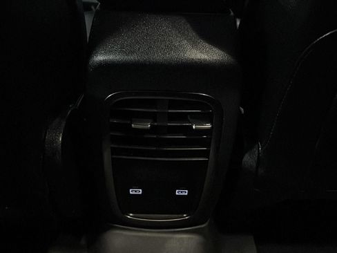 Used 2019 Lincoln MKC Premiere image 25