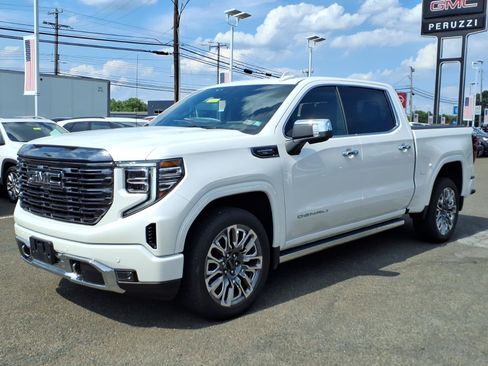Used 2024 GMC Sierra 1500 Denali Ultimate AWD/4WD image 8