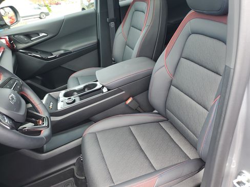 Used 2026 Chevrolet Equinox RS w/ LPO, Floor Liner Package AWD/4WD image 17