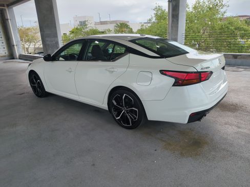 Used 2024 Nissan Altima 2.5 SR image 7