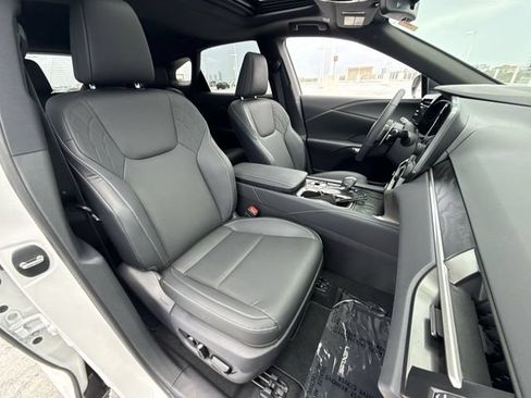 Used 2025 Lexus RX 350 Premium w/ Convenience Package FWD image 26
