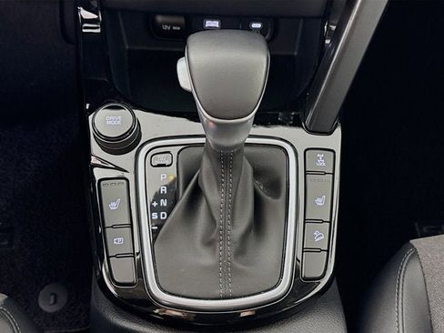 Certified 2024 Kia Seltos S image 17