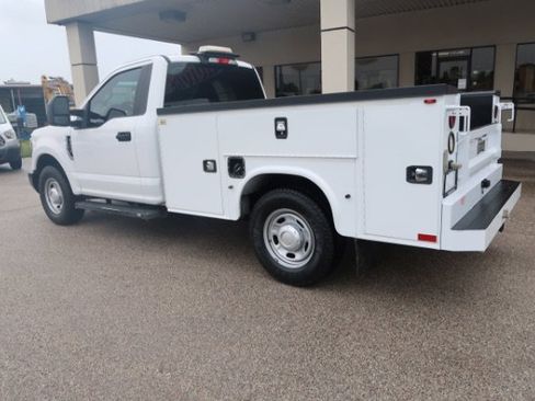 Used 2019 Ford F250 2WD Regular Cab Super Duty image 6