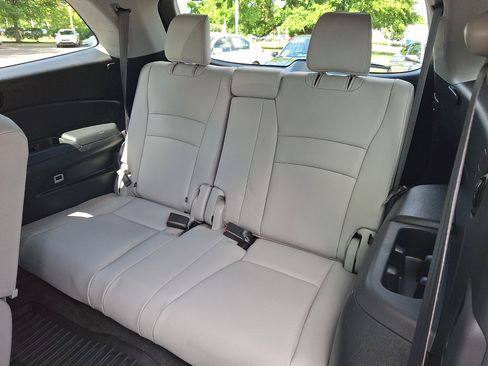 Certified 2021 Honda Pilot Special Edition image 10