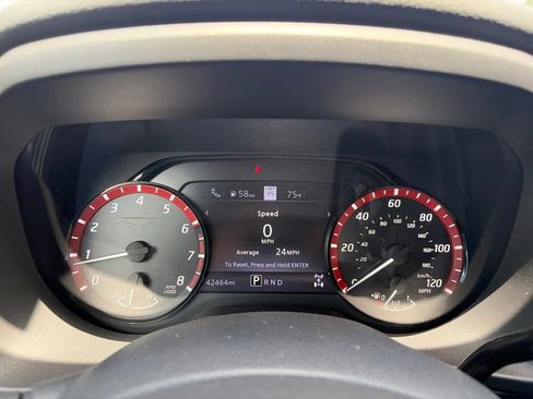 Used 2021 Nissan Titan PRO-4X w/ Pro-4x Convenience Package AWD/4WD image 23