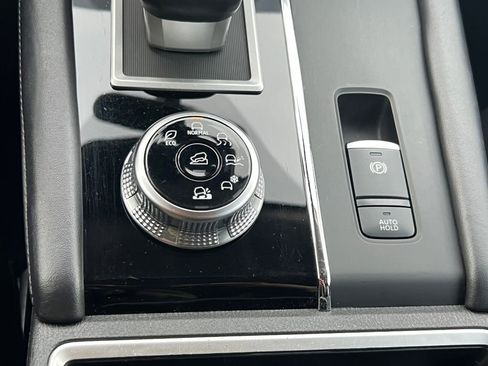 Used 2024 Mitsubishi Outlander SE image 31