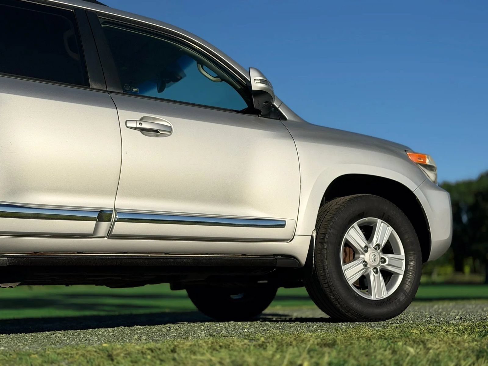 Used 2013 Toyota Land Cruiser AWD/4WD image 24