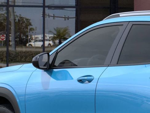 New 2026 Chevrolet Trax ACTIV w/ Sunroof Package FWD image 12