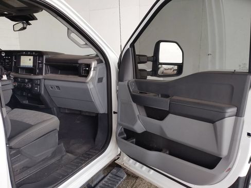 Used 2023 Ford F250 XLT AWD/4WD image 10