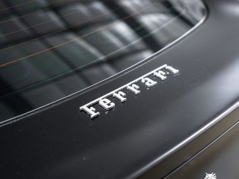 Used 2014 Ferrari F12 Berlinetta RWD image 21