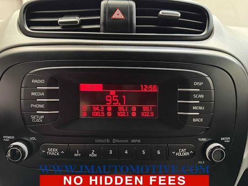 Used 2015 Kia Soul FWD image 22