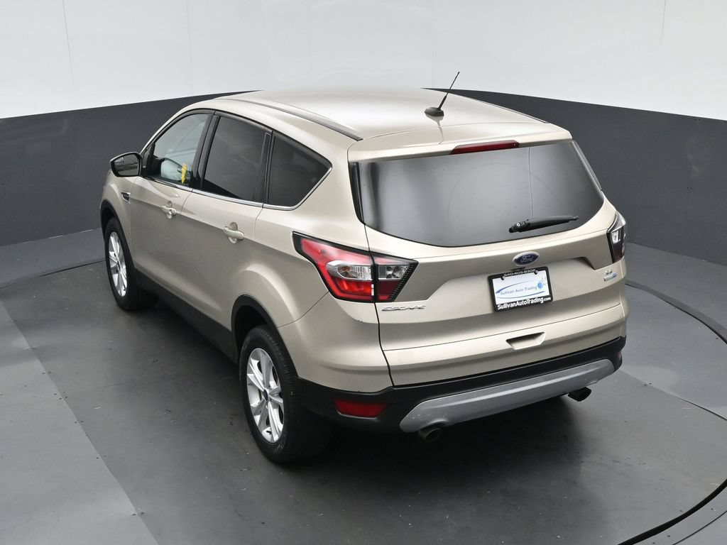 Used 2017 Ford Escape SE AWD/4WD image 58