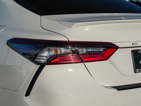 Used 2023 Toyota Camry SE image 9