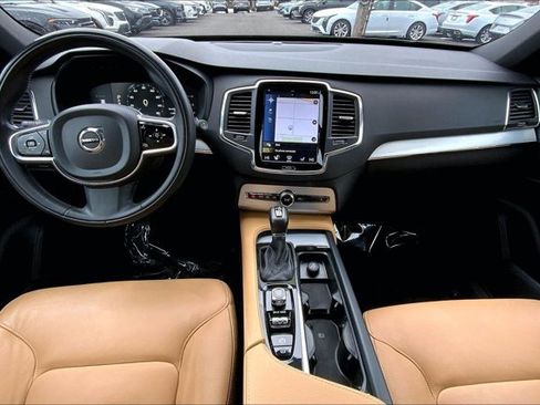 Used 2018 Volvo XC90 T5 Momentum w/ Convenience Package image 15