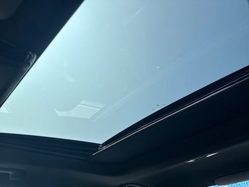 Used 2020 BMW 330i xDrive Sedan w/ Convenience Package AWD/4WD image 16