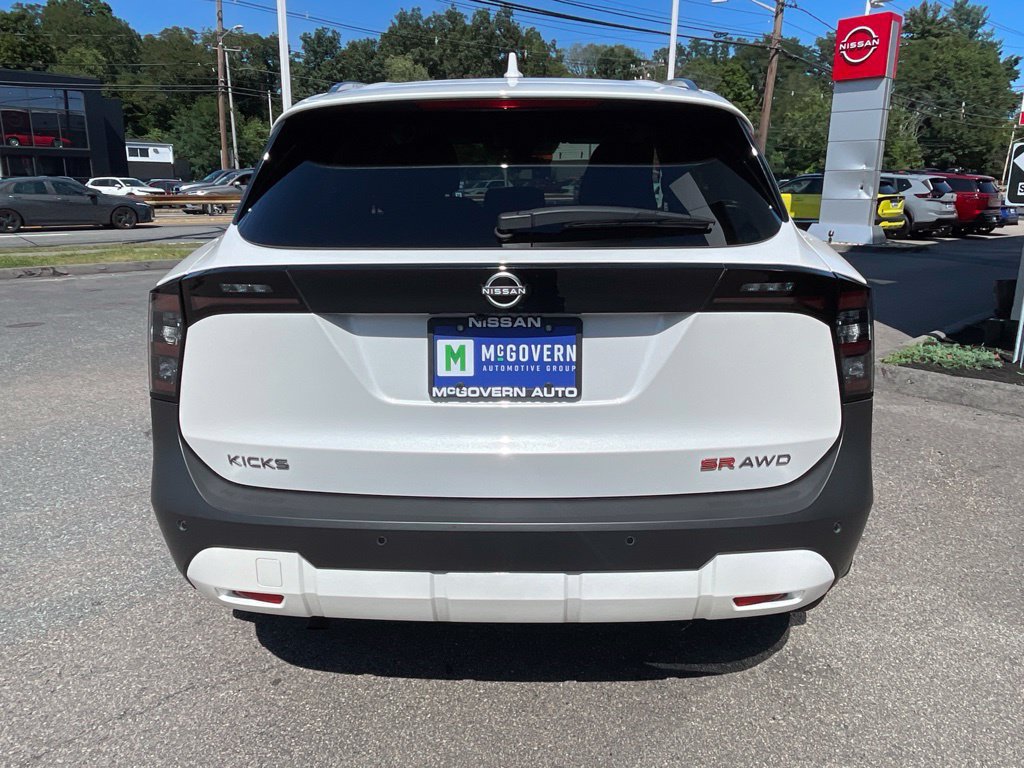 Certified 2025 Nissan Kicks SR AWD/4WD image 7