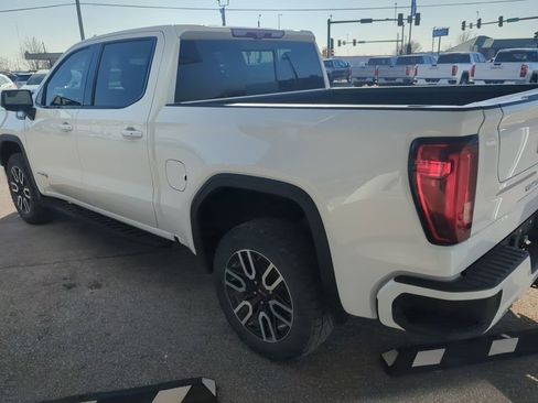 Used 2021 GMC Sierra 1500 AT4 w/ AT4 Value Package image 4