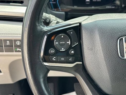 Used 2023 Honda Odyssey Touring image 16