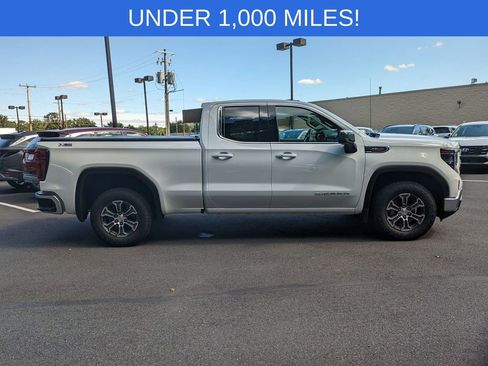 Used 2025 GMC Sierra 1500 SLE w/ X31 Off-Road Package image 8