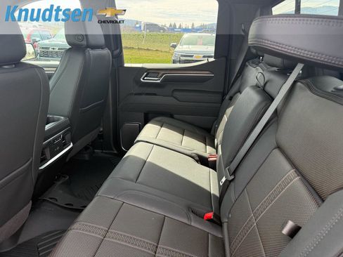 New 2026 Chevrolet Silverado 1500 High Country w/ Midnight Edition AWD/4WD image 15