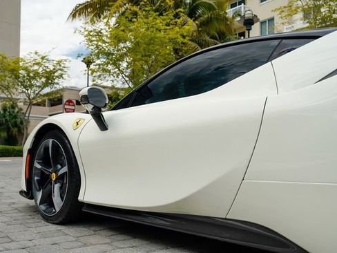 Used 2023 Ferrari SF90 Stradale image 19