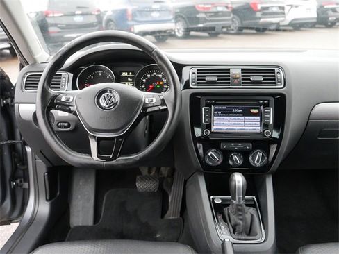 Used 2015 Volkswagen Jetta TDI SE image 21