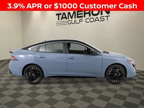 New 2026 Nissan Sentra SR w/ Floor Mat Package FWD image 2