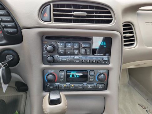 Used 2003 Chevrolet Corvette Coupe w/ Preferred Equipment Group image 28