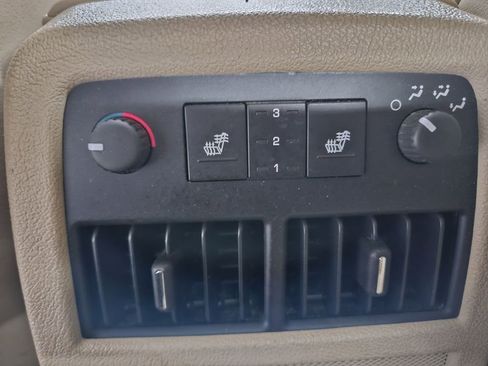 Used 2008 Cadillac STS V8 AWD w/ Preferred Equipment Group image 16