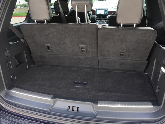 Used 2023 Lincoln Navigator Reserve AWD/4WD image 14