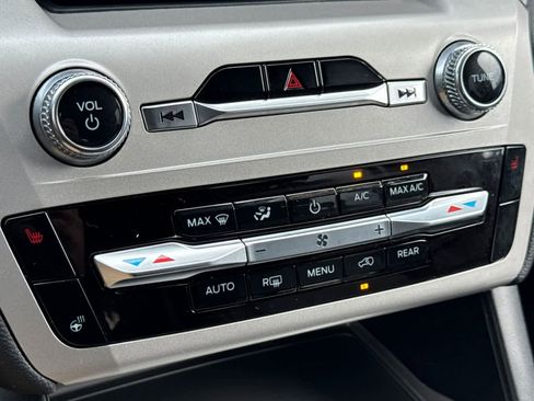 Used 2023 Ford Explorer XLT w/ Equipment Group 202A image 22