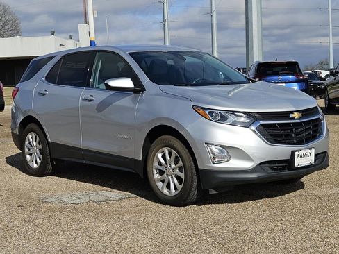 Used 2020 Chevrolet Equinox LT image 1