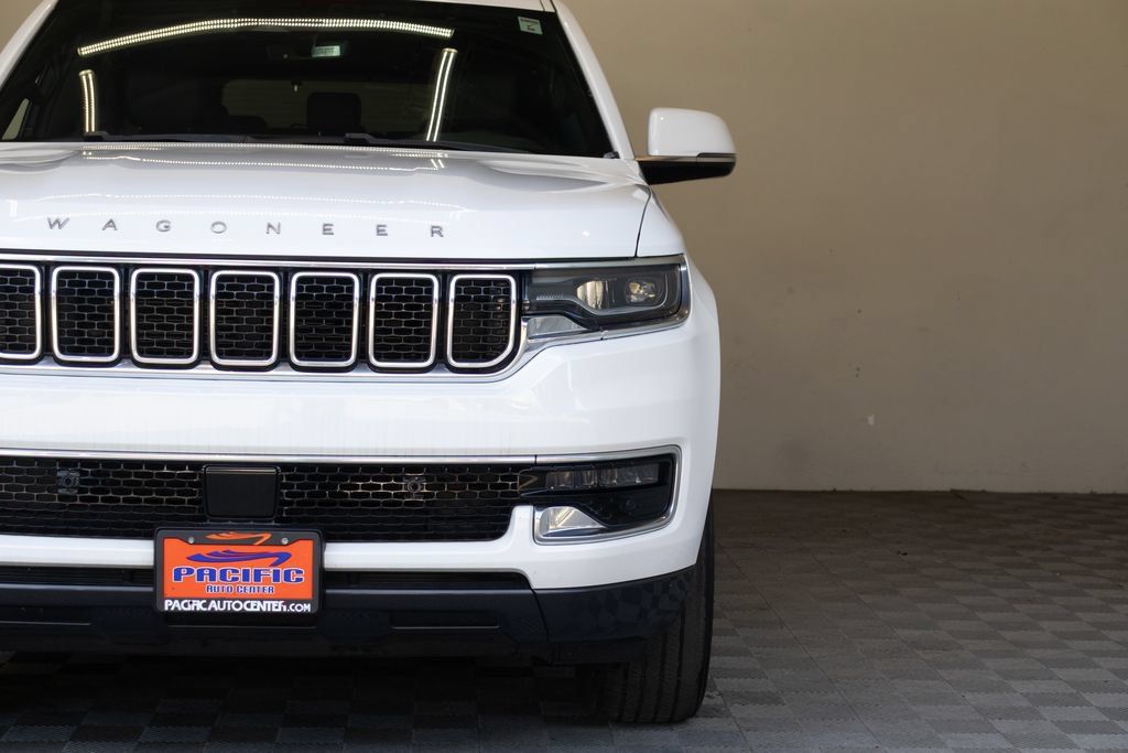 Used 2022 Jeep Wagoneer Series I AWD/4WD image 5