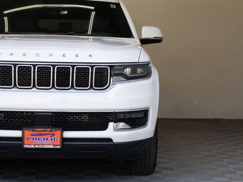 Used 2022 Jeep Wagoneer Series I AWD/4WD image 5