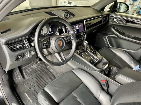 Used 2023 Porsche Macan S w/ Premium Package Plus image 13