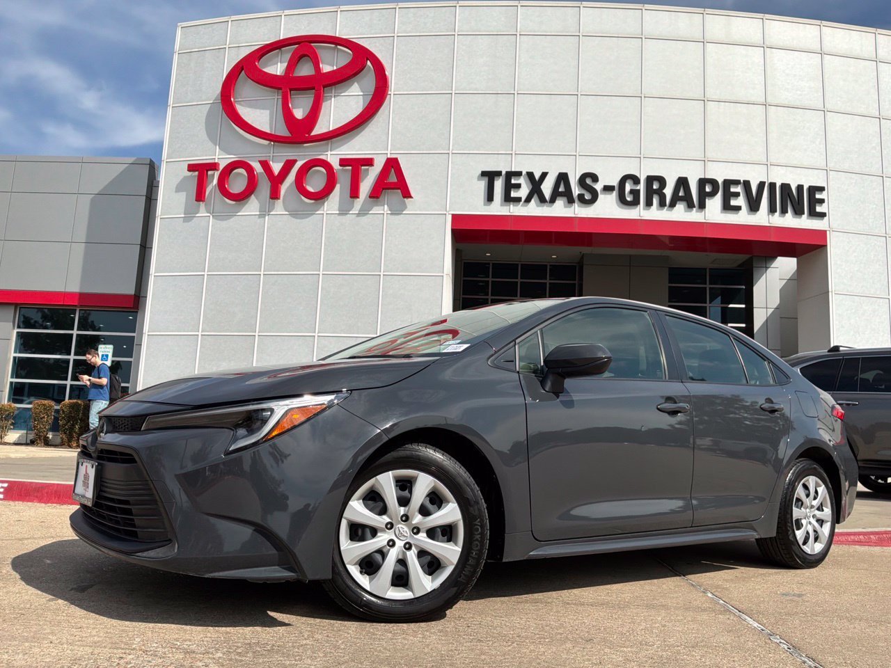 Used 2026 Toyota Corolla LE FWD image 2
