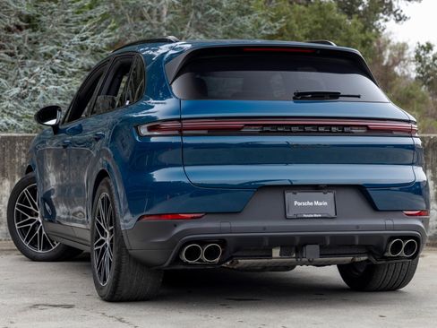 New 2025 Porsche Cayenne S image 3