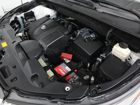 Used 2018 Toyota Highlander Limited FWD image 62