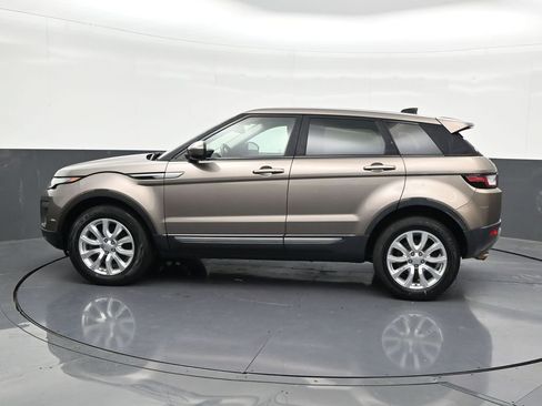 Used 2017 Land Rover Range Rover Evoque SE AWD/4WD image 2